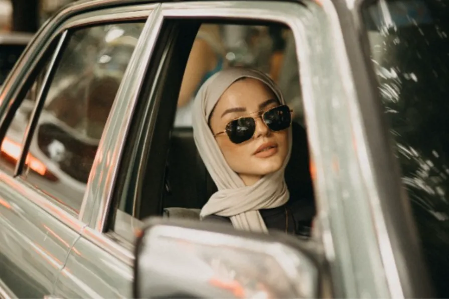 Bepergian dengan transfer Abu Dhabi ke Dubai