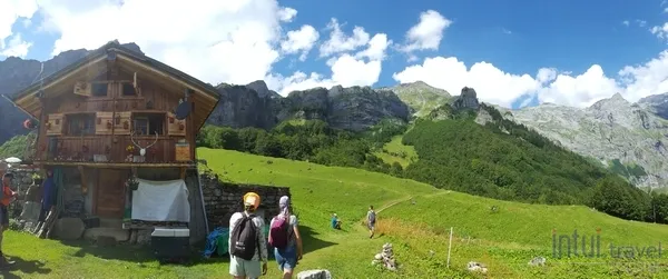 liburan musim panas di resor ski