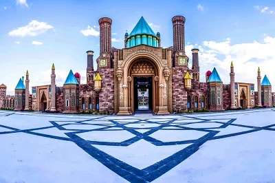 Pintu masuk ke taman hiburan Wonderland Eurasia di Ankara.
