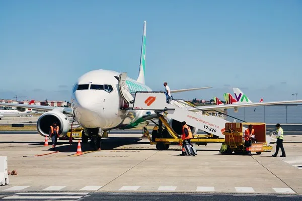 Penerbangan di Bandara Lisbon