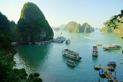 Teluk Halong di Kepulauan Seribu
