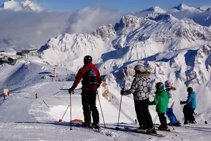 Bermain ski di Courchevel